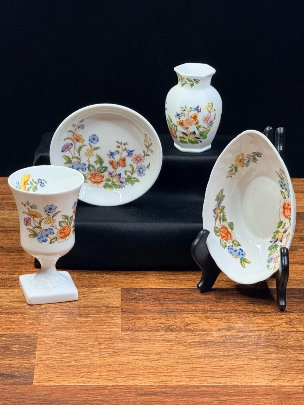 AYNSLEY Fine English Bone China Cottage Garden Set